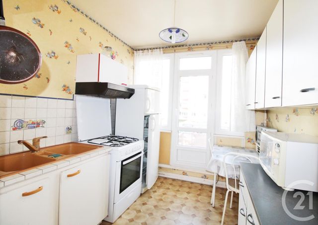Afficher la photo en grand Appartement F4 à vendre - 4 pièces - 68.98 m2 - ST AUBIN LES ELBEUF - 76 - HAUTE-NORMANDIE - Century 21 Harmony