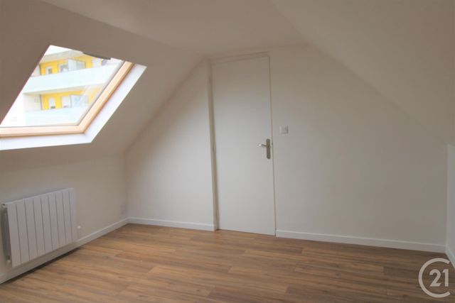 Afficher la photo en grand maison à vendre - 5 pièces - 93.4 m2 - SOTTEVILLE LES ROUEN - 76 - HAUTE-NORMANDIE - Century 21 Harmony