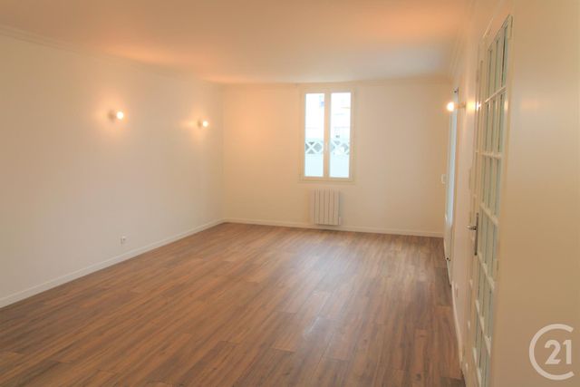Afficher la photo en grand maison à vendre - 5 pièces - 93.4 m2 - SOTTEVILLE LES ROUEN - 76 - HAUTE-NORMANDIE - Century 21 Harmony