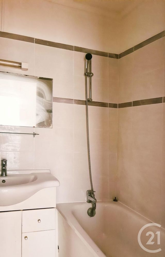 Afficher la photo en grand Appartement F2 à louer - 2 pièces - 37.88 m2 - LE PETIT QUEVILLY - 76 - HAUTE-NORMANDIE - Century 21 Harmony