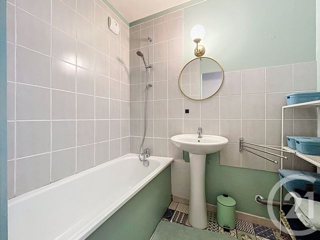 Afficher la photo en grand Appartement F3 à vendre - 3 pièces - 64.4 m2 - LE PETIT QUEVILLY - 76 - HAUTE-NORMANDIE - Century 21 Harmony