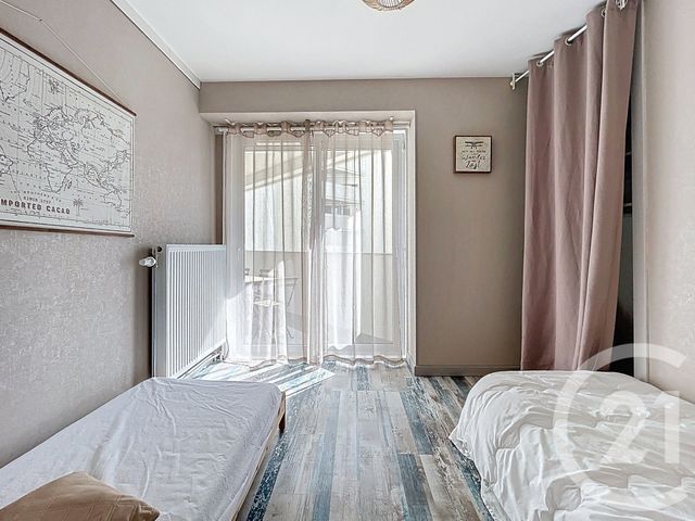 Afficher la photo en grand Appartement F3 à vendre - 3 pièces - 64.4 m2 - LE PETIT QUEVILLY - 76 - HAUTE-NORMANDIE - Century 21 Harmony