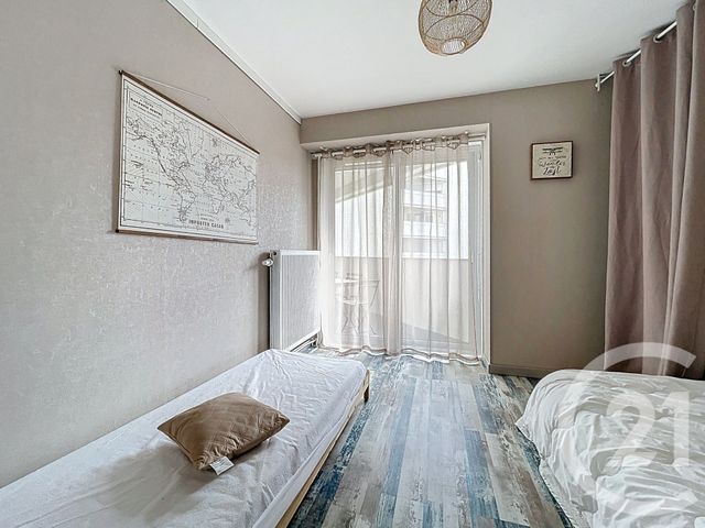 Afficher la photo en grand Appartement F3 à vendre - 3 pièces - 64.4 m2 - LE PETIT QUEVILLY - 76 - HAUTE-NORMANDIE - Century 21 Harmony