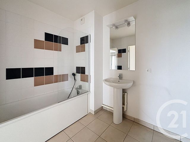 Appartement T3 à vendre - 3 pièces - 64.0 m2 - SOTTEVILLE LES ROUEN - 76 - HAUTE-NORMANDIE - Century 21 Harmony