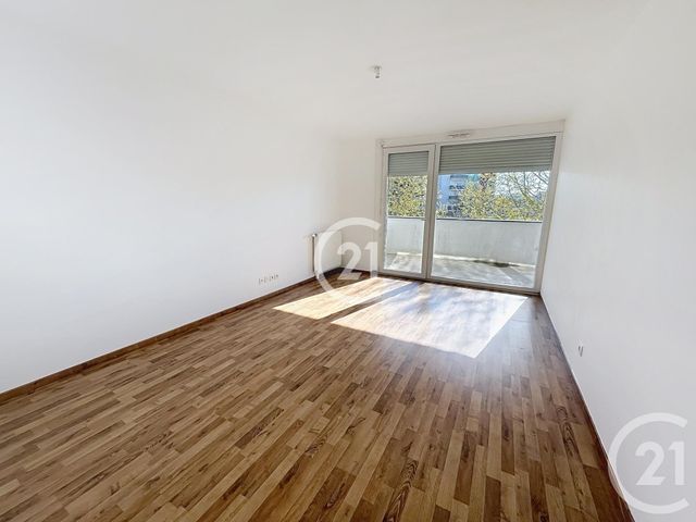Appartement F4 à louer - 4 pièces - 79.37 m2 - LE PETIT QUEVILLY - 76 - HAUTE-NORMANDIE - Century 21 Harmony