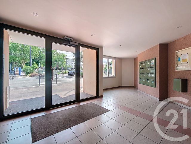 Appartement T3 à vendre - 3 pièces - 63.45 m2 - LE PETIT QUEVILLY - 76 - HAUTE-NORMANDIE - Century 21 Harmony
