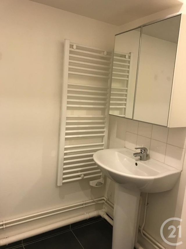 Appartement F1 à louer - 1 pièce - 22.0 m2 - FRANQUEVILLE ST PIERRE - 76 - HAUTE-NORMANDIE - Century 21 Harmony