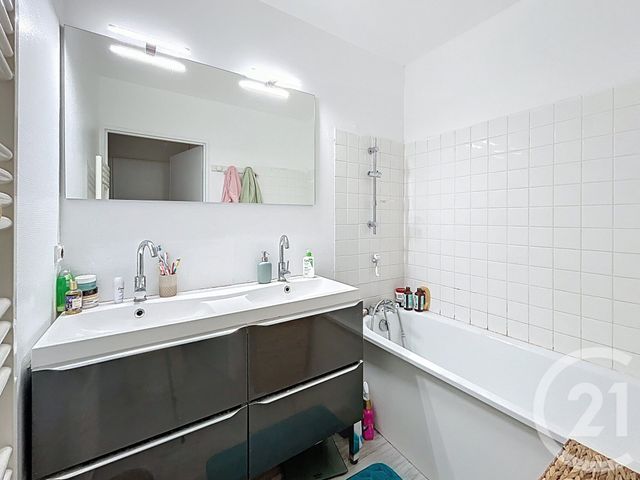 Appartement T5 à vendre - 4 pièces - 82.08 m2 - ROUEN - 76 - HAUTE-NORMANDIE - Century 21 Harmony