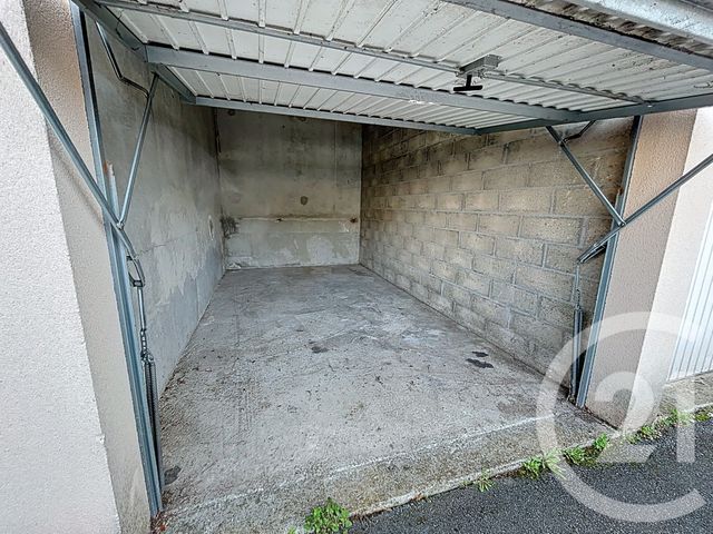 Afficher la photo en grand Appartement F3 à vendre - 3 pièces - 62.77 m2 - LE PETIT QUEVILLY - 76 - HAUTE-NORMANDIE - Century 21 Harmony