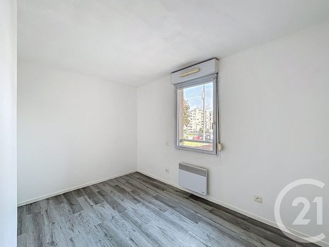 Afficher la photo en grand Appartement F3 à vendre - 3 pièces - 62.77 m2 - LE PETIT QUEVILLY - 76 - HAUTE-NORMANDIE - Century 21 Harmony