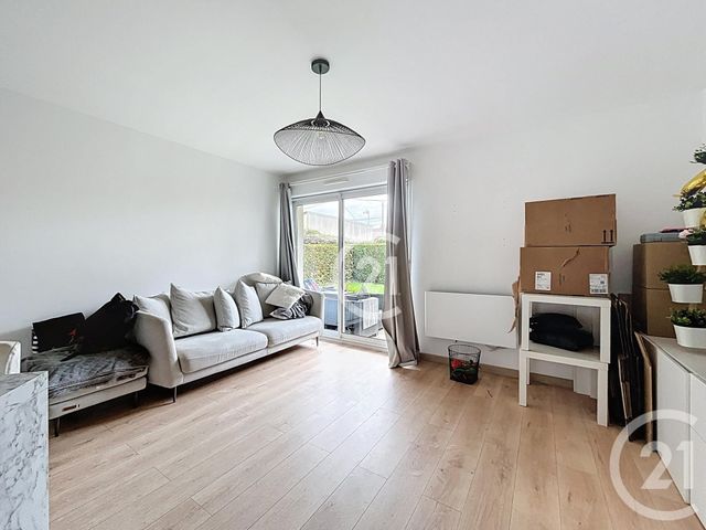 Afficher la photo en grand Appartement F3 à louer - 3 pièces - 57.56 m2 - LE PETIT QUEVILLY - 76 - HAUTE-NORMANDIE - Century 21 Harmony