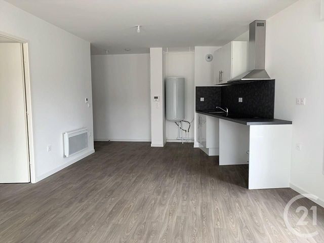 Appartement T2 à louer - 2 pièces - 46.85 m2 - SOTTEVILLE LES ROUEN - 76 - HAUTE-NORMANDIE - Century 21 Harmony