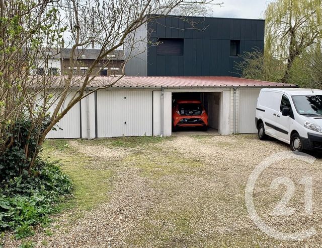 parking à louer - 17.0 m2 - SOTTEVILLE LES ROUEN - 76 - HAUTE-NORMANDIE - Century 21 Harmony