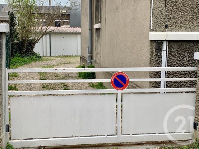 parking à louer - 17.0 m2 - SOTTEVILLE LES ROUEN - 76 - HAUTE-NORMANDIE - Century 21 Harmony