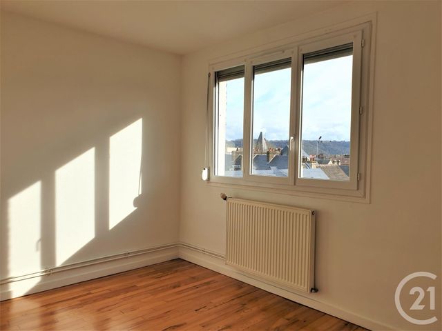 Appartement F3 à louer - 3 pièces - 67.97 m2 - SOTTEVILLE LES ROUEN - 76 - HAUTE-NORMANDIE - Century 21 Harmony