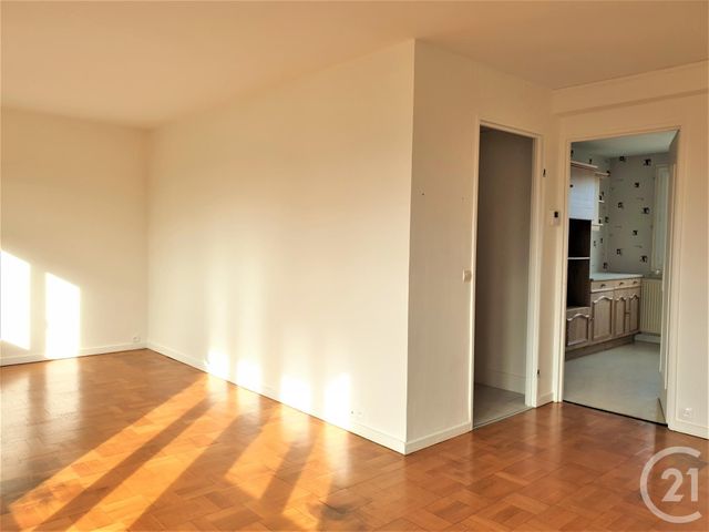 Appartement F3 à louer - 3 pièces - 67.97 m2 - SOTTEVILLE LES ROUEN - 76 - HAUTE-NORMANDIE - Century 21 Harmony