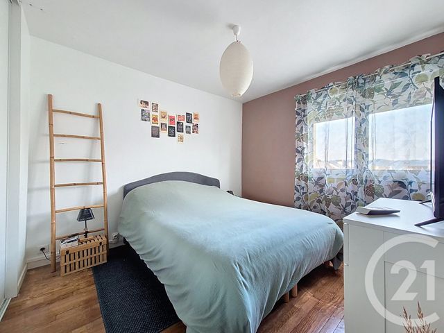 maison à vendre - 4 pièces - 79.59 m2 - ST ETIENNE DU ROUVRAY - 76 - HAUTE-NORMANDIE - Century 21 Harmony