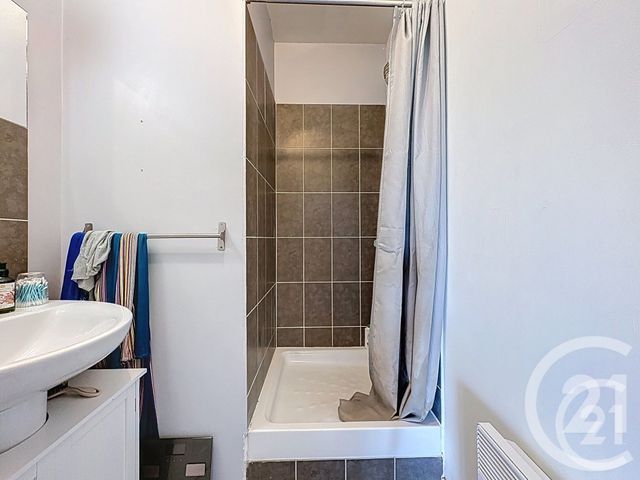 Appartement F2 à louer - 2 pièces - 41.9 m2 - ST ETIENNE DU ROUVRAY - 76 - HAUTE-NORMANDIE - Century 21 Harmony