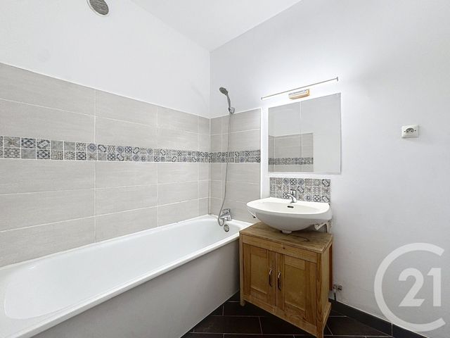 Appartement à vendre - 4 pièces - 73.74 m2 - LE PETIT QUEVILLY - 76 - HAUTE-NORMANDIE - Century 21 Harmony