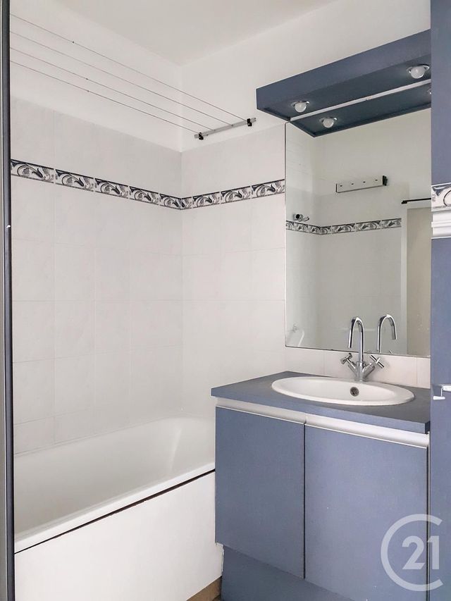 Appartement F3 à louer - 3 pièces - 57.0 m2 - ROUEN - 76 - HAUTE-NORMANDIE - Century 21 Harmony