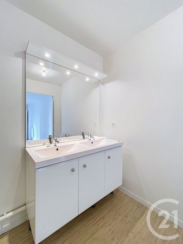 Appartement F4 à louer - 4 pièces - 75.72 m2 - MONT ST AIGNAN - 76 - HAUTE-NORMANDIE - Century 21 Harmony